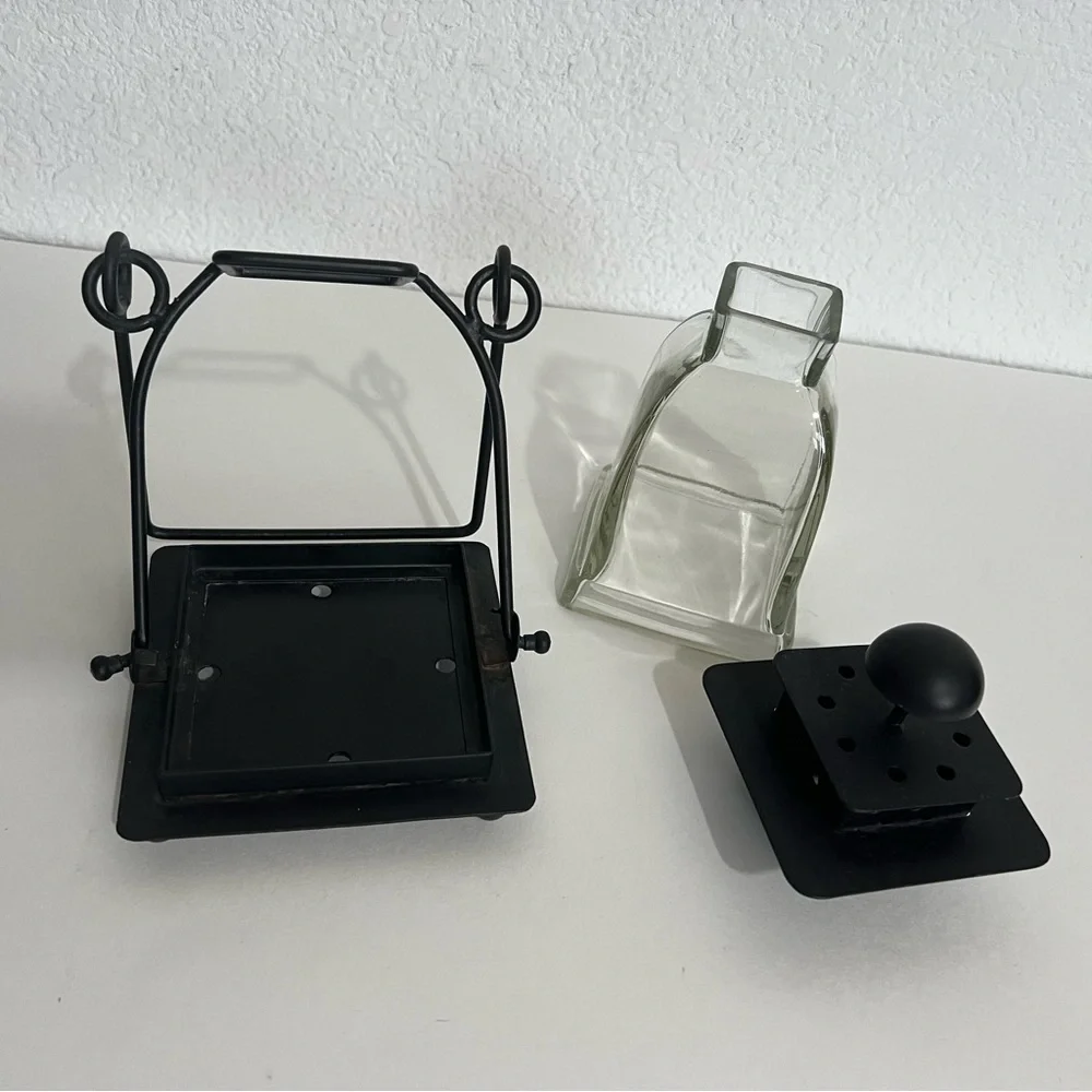 Frontgate Vintage Windproof Candle Holder Lantern Indoors & Outdoors Black